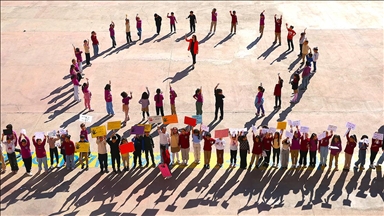 Diyarbakır'da öğrenciler "akran zorbalığı"na karşı etkinliklerle bilinçlendiriliyor