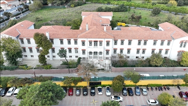 Balıklı Rum Hastanesinde SGK'yi 112 milyon lira zarara uğrattığı belirlenen 6 zanlı yakalandı