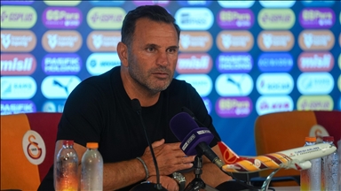 Galatasaray Teknik Direktörü Buruk: Avrupa'da yeniden bir kupa kazanmayı hayal etmemiz gerekiyor