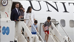 JD Vance criticado por esperar que, algún día, su mujer se convierta del hinduismo al cristianismo