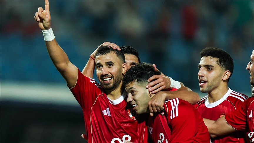 قدم.. الأهلي المصري يتخطى شبيبة القبائل الجزائري برباعية
