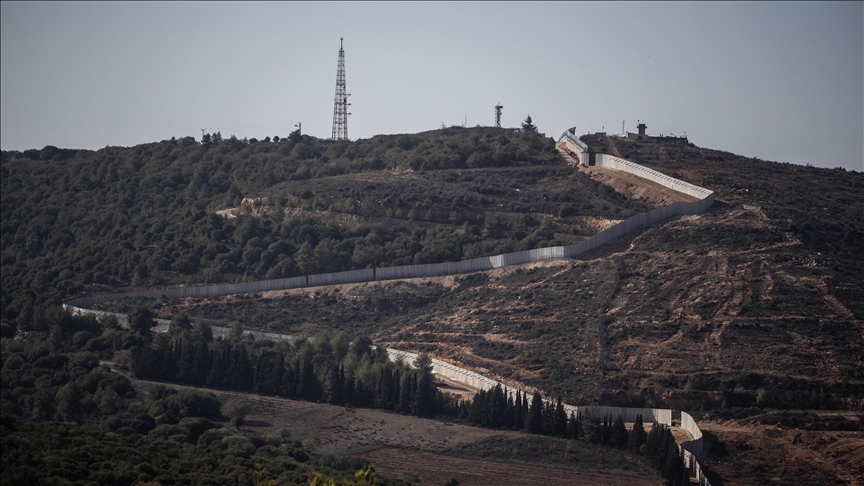 izraeli-zgjeron-murin-kufitar-perballe-fshatrave-te-rrenuara-libaneze