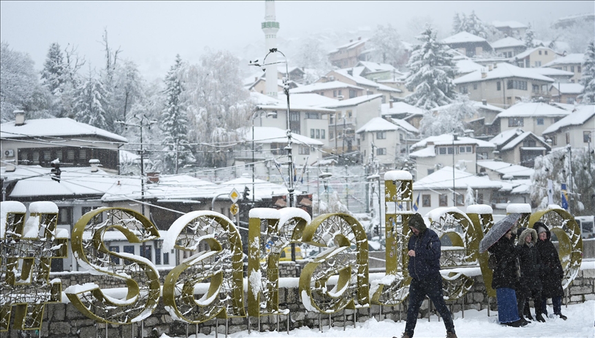Bora e parë mbulon Sarajevën, probleme trafiku në mbarë Bosnjë dhe Hercegovinën