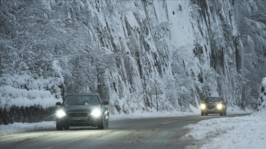 Vremenske nepogode praćene snijegom zahvatile regiju