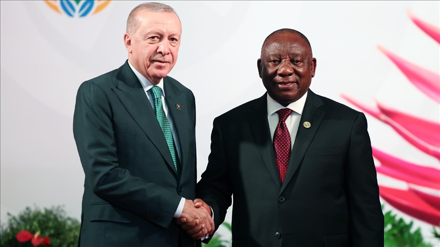 Le président turc assiste à la cérémonie officielle d’accueil du sommet des dirigeants du G20 à Johannesburg 