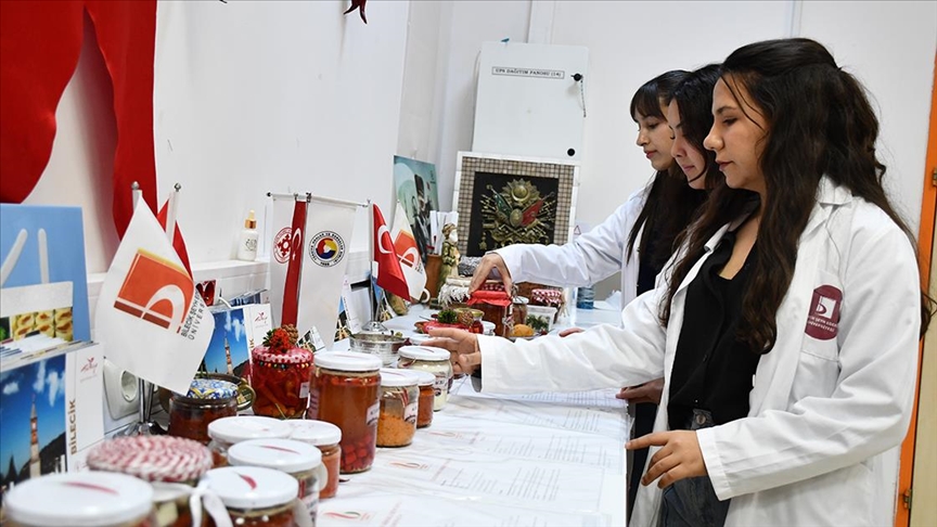 Bilecik'in Çukurören biberi gastronomiye 30 yeni ürün kazandırdı