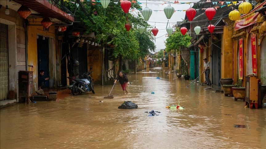 55 dead, 13 missing after floods hit central Vietnam