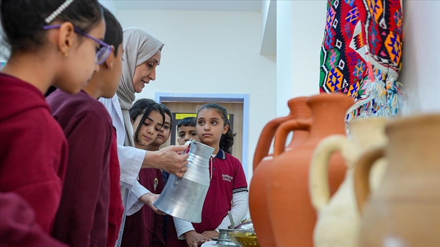 Diyarbakır'da öğrenciler Maarif Modeli ile oluşturulan sınıfta geçmişe yolculuk yapıyor
