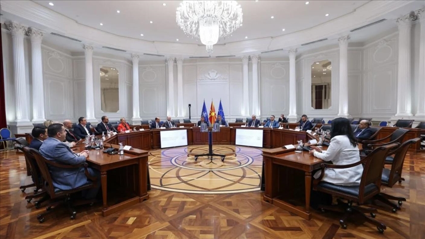 Qeveria e Maqedonisë së Veriut mban seancë solemne për Ditën e Alfabetit Shqip