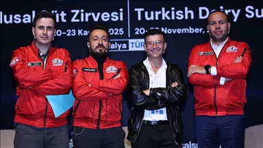 Ulusal Süt Zirvesi'nde "Hayvancılıkta Yeni Nesil Uygulamalar" paneli düzenlendi