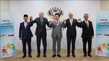 جوهانسبورغ.. الرئيس أردوغان يشارك في اجتماع لقادة مجموعة "ميكتا"