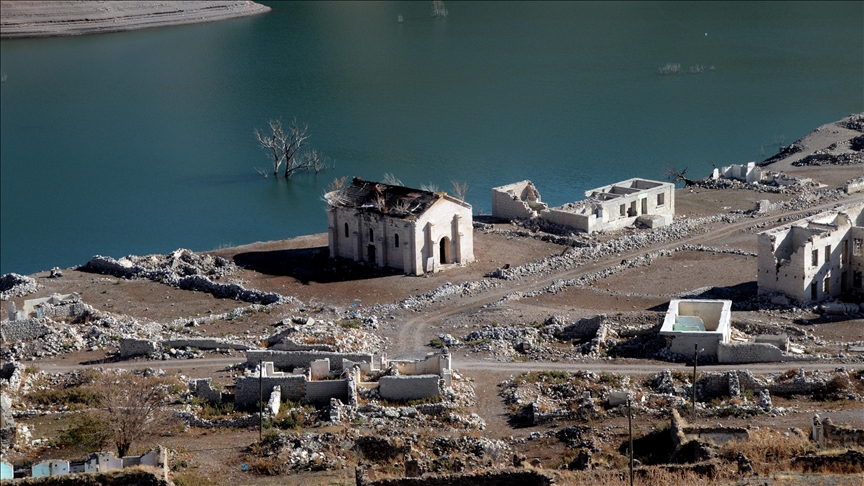 Selo Kars se pojavilo nakon povlačenja vode brane
