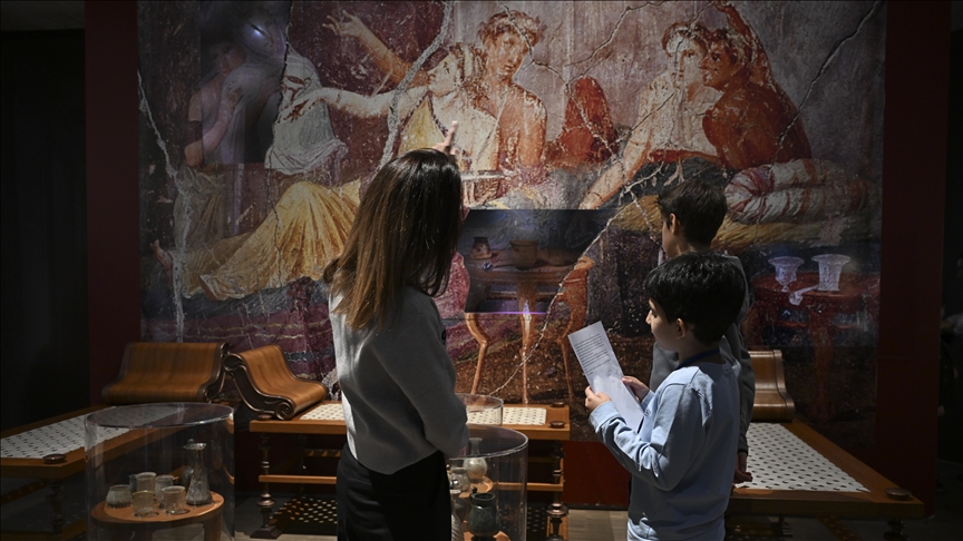 "Müzeyi Ele Geçirme Günü" kapsamında Erimtan Müzesini bir günlüğüne çocuklar yönetti