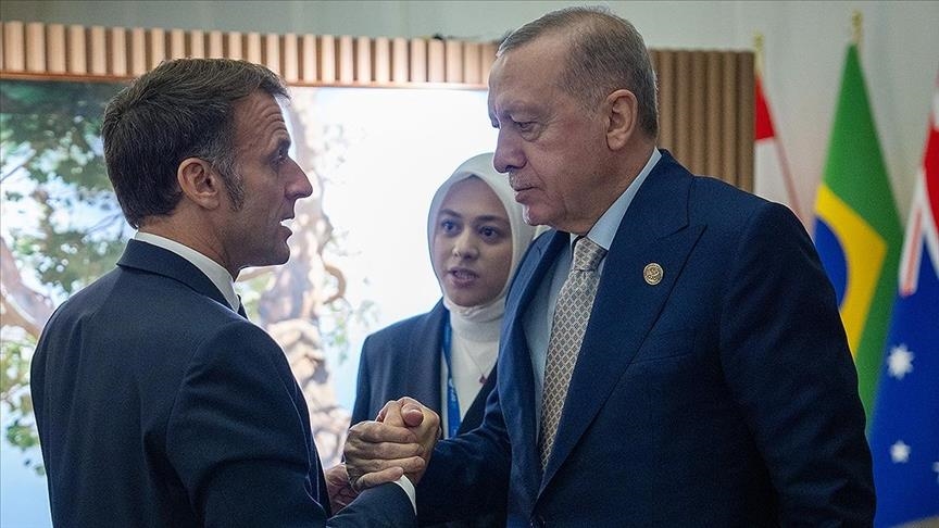Serokomar Erdogan bi Serokomarê Fransayê Macron ra hat cem hev