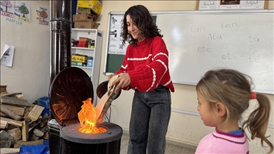 Okulunun hem müdürü hem öğretmeni hem de hizmetlisi