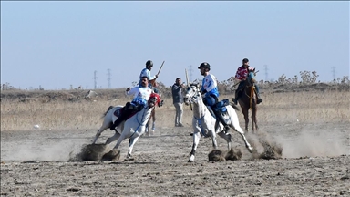 Li Qersê di cirîd û hespbaziyê da werzişvan ketin milmilaneyê
