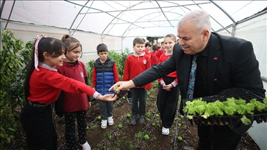 İbrahim öğretmen öğrencilere çevre dostu projelerle ilham veriyor