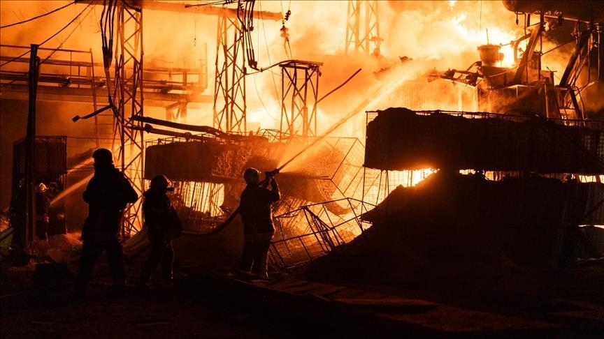 Украина соопшти дека четири лица загинале, а 13 се повредени во руски напад со беспилотни летала врз Харков