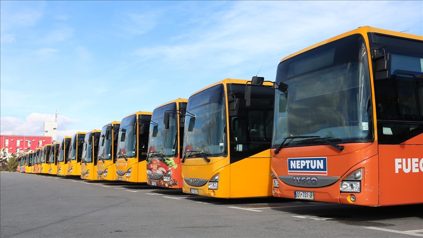 Kosova’nın başkenti Priştine'de şehir içi otobüs seferleri mali sıkıntılar nedeniyle durduruldu