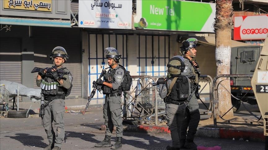 الضفة.. إصابة فلسطيني برصاص مستوطنين غربي رام الله