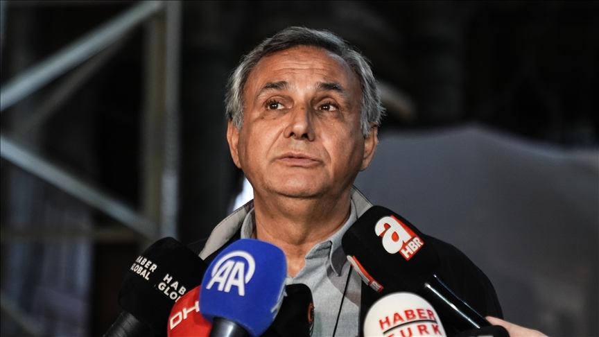 Prof. Dr. Ahmet Güleç Ayasofya\'daki iş makinelerine ilişkin açıklama yaptı