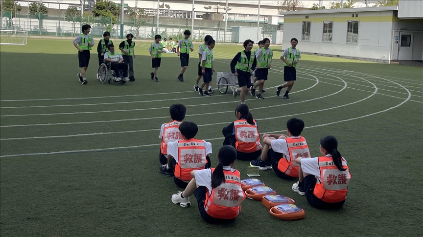 Japoni, fëmijëve u ofrohen trajnime që të jenë të përgatitur ndaj fatkeqësive natyrore
