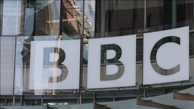 Des responsables de la BBC interrogés par des députés après la fuite d’une note accusant la chaîne de partialité