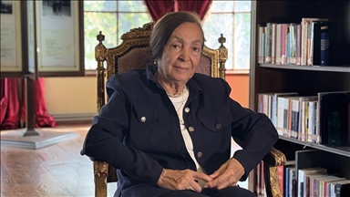 Türk edebiyatının çınarı Ahmet Hamdi Tanpınar'ın mirasını 84 yaşındaki öğrencisi yaşatıyor