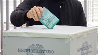 İtalya'daki bölgesel seçimlerde sağ iktidar ve sol muhalefet ellerindeki bölgeleri tuttu