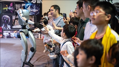 Kinë, roboti humanoid i prodhuar nga një kompani theu rekordin e ecjes