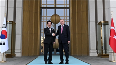 Presidenti Erdogan priti Presidentin e Koresë së Jugut Lee me një ceremoni zyrtare