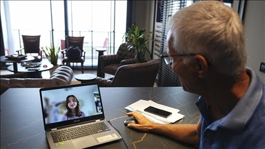 Fedakar öğretmenlerden üniversite sınavına hazırlanan öğrencilere gönüllü ders