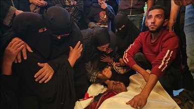 جيش إسرائيل يقتل 4 فلسطينيين بغارات وقصف متواصل على غزة