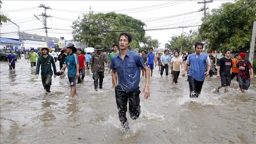 Përmbytjet në Tajlandë prekin më shumë se dy milionë njerëz, humbin jetën 13 persona