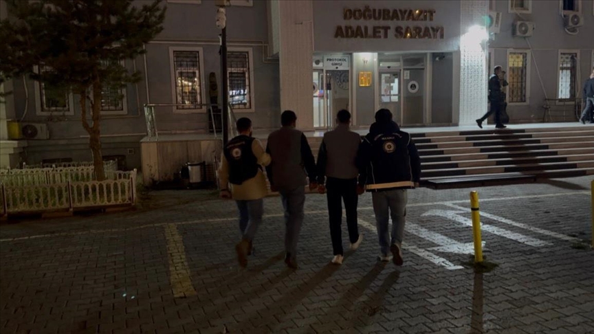 Li Agiriyê di xaniyekî metrûk da 14 koçberên bêdestûr hatin girtin