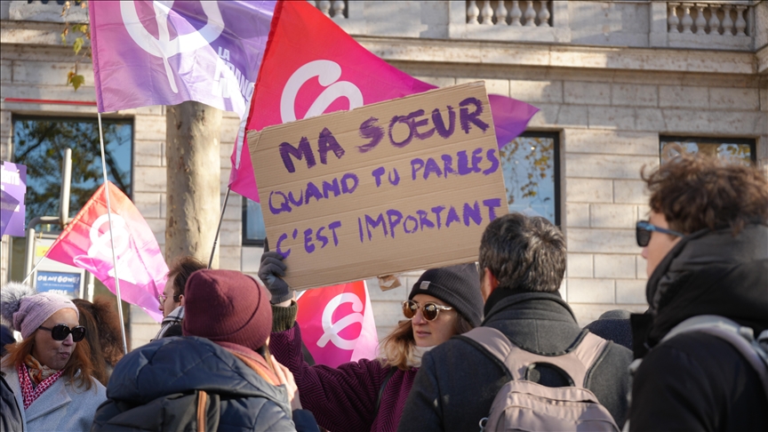 France / Violences sexistes et sexuelles : mobilisation internationale de la France et critiques de LFI