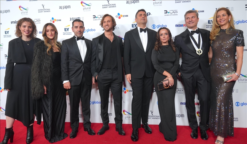 زنجیرە درامای تورکی "دەها" بووە براوەی خەڵاتی نێودەوڵەتی ئەممی