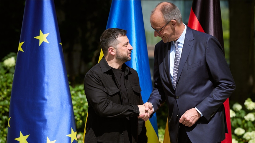 Zelenski zahvalio na "vodstvu i podršci" Njemačke u telefonskom razgovoru s kancelarom Merzom