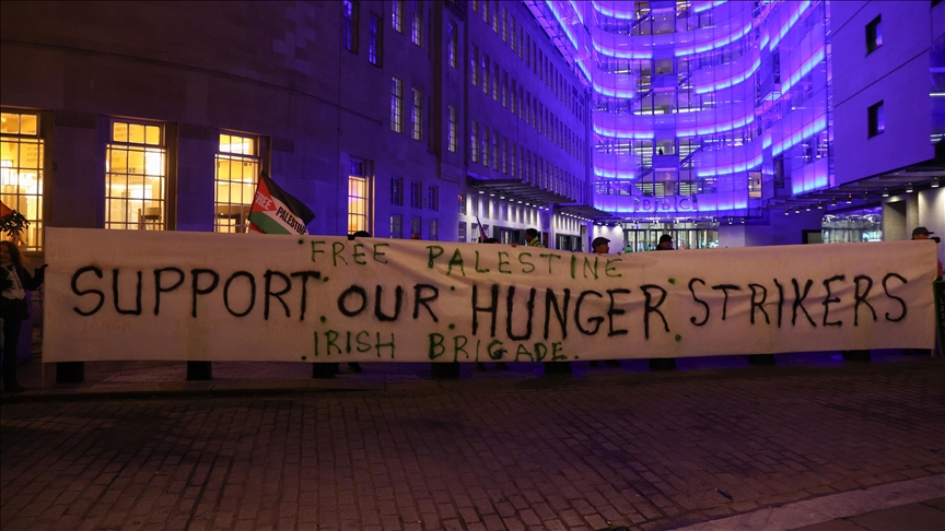 Protestë në Londër kundër heshtjes së BBC-së për grevën e urisë të aktivistëve pro-palestinezë