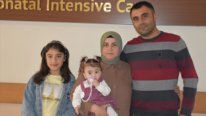 Prematüre doğan 570 gramlık Ayliz Nida, 1 yaşına ulaştı