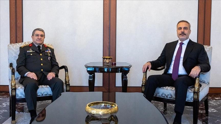 Wezîrê Karên Derva Hakan Fidan, Sererkan Bayraktaroglu qebûl kir