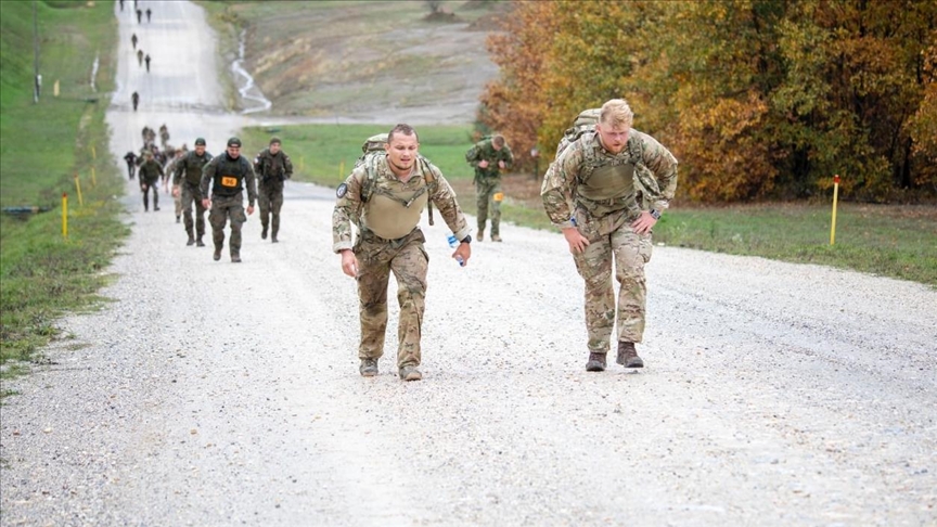 Kosovë, 300 ushtarë të vendeve të ndryshme të KFOR-it realizojnë marsh së bashku