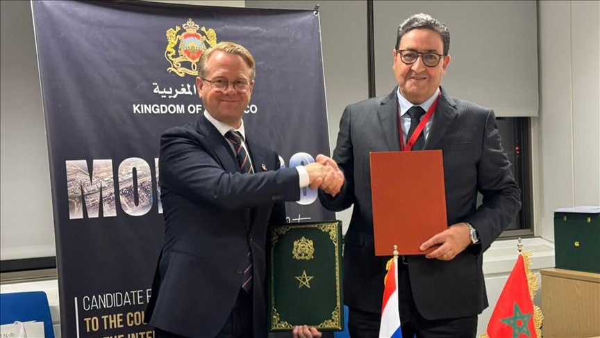المغرب وهولندا يوقعان اتفاقية لتعزيز التعاون في مجال النقل البحري