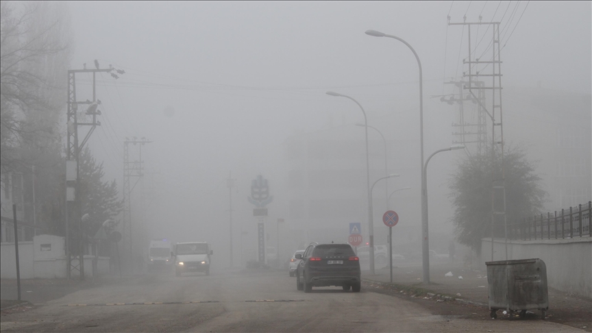 Li Milazgirê mij û dûman çêbû