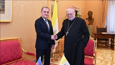 Глава МИД Азербайджан проводит переговоры в Ватикане
