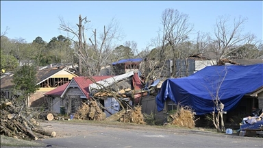 Tornado damages over 100 homes in southeast Texas