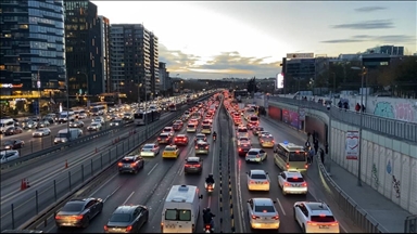 İstanbul'da akşam saatlerinde trafik yoğunluğu yüzde 89'a çıktı