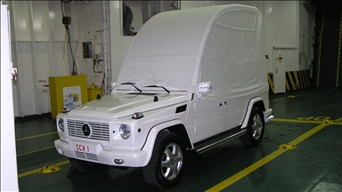 Pope Francis’ popemobile turned into mobile clinic to treat Gaza children