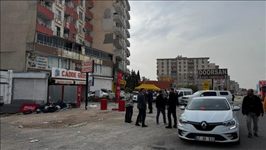 Mardin'de bir çift ile 5 yaşındaki çocukları evde ölü bulundu