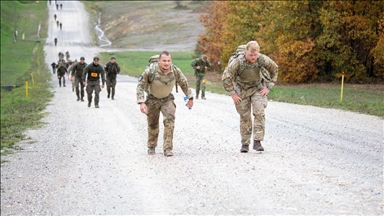 Kosovë, 300 ushtarë të vendeve të ndryshme të KFOR-it realizojnë marsh së bashku